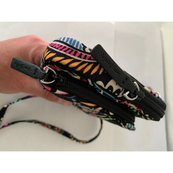 Vera Bradley BANDANA SWIRL Black Retired All in One Crossbody & Wristlet Straps - Picture 7 of 8